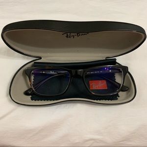 Ray-Ban Eyeglasses🤓